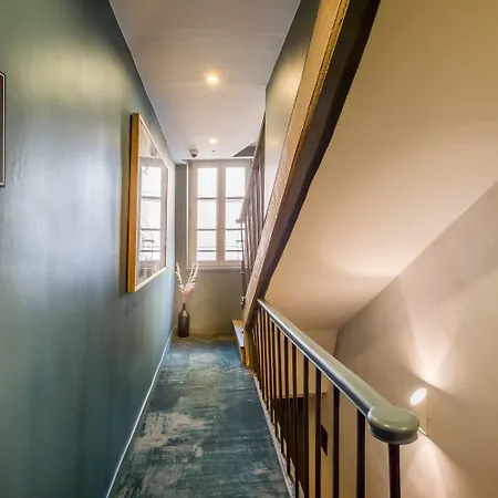 Beauquartier - Sentier Apartment